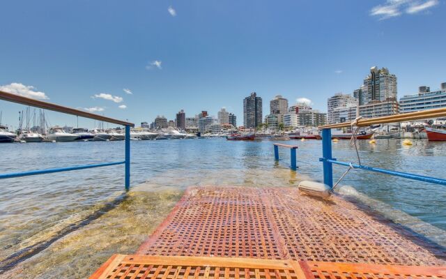 Oceana Suites The Point