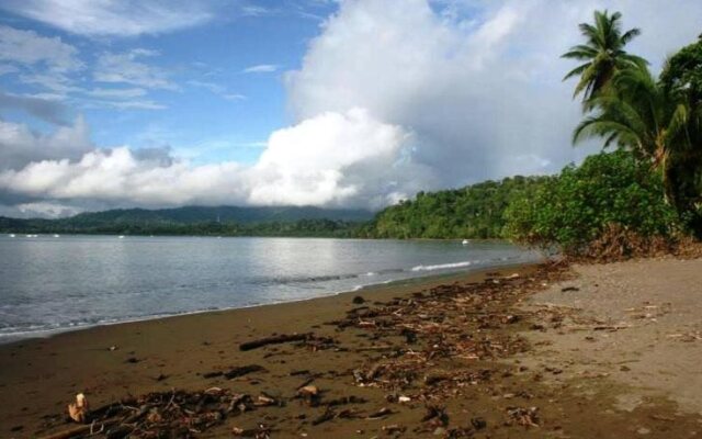 Drake Bay Backpackers