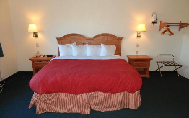 Motel 6 Portland, IN