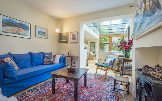 Quiet Home near Hampstead Heath