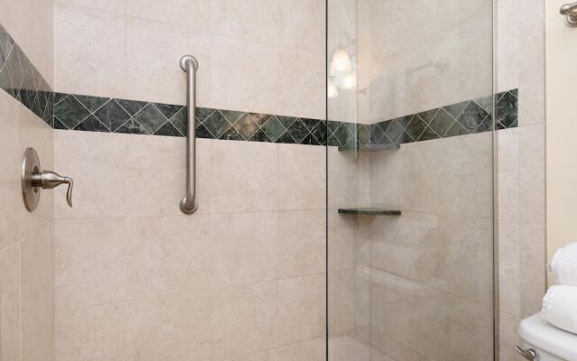 Olde Naples Condo #811
