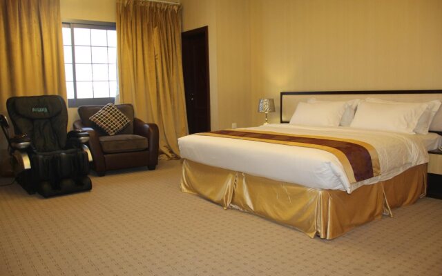 Peninsula Hotel