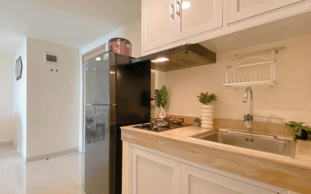 Comfortable 2Br With Extra Room At Meikarta Apartment