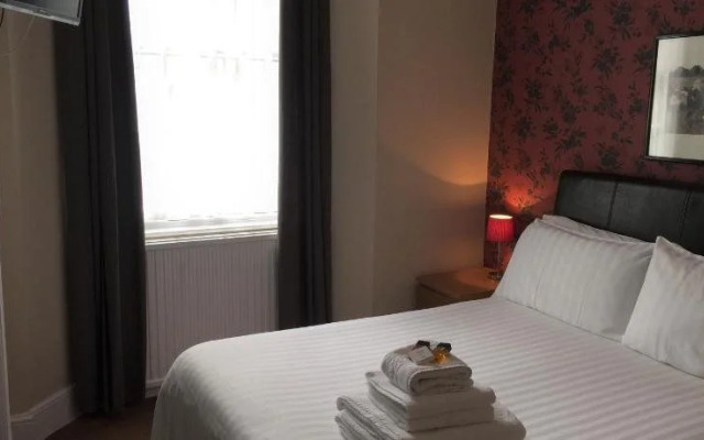 Palm Grove Apartments