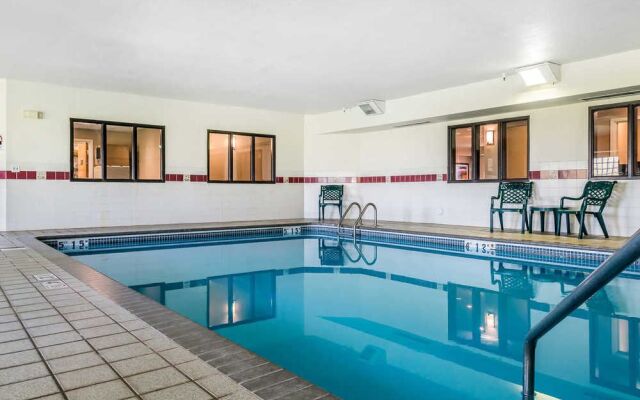 Comfort Inn & Suites