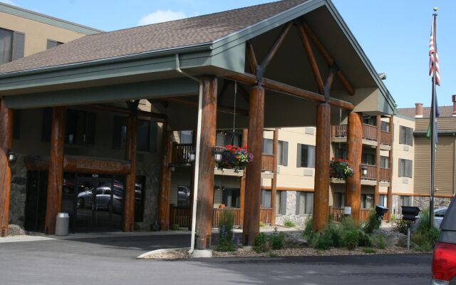 The Pine Lodge on Whitefish River, Ascend Hotel Collection