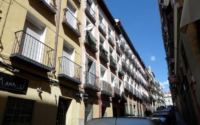 Apartamento 6 plazas. Centro de Madrid. Ref27