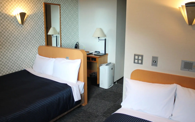 HOTEL LiVEMAX Mihara Ekimae