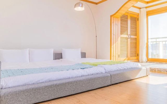 Geoje Daesan Oceanview Spa Pension