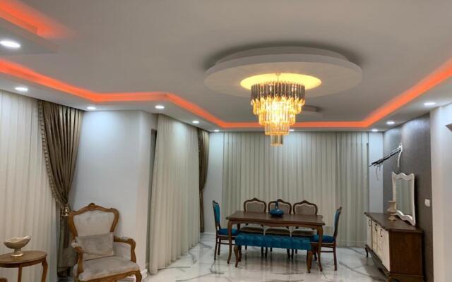 Villa Vadi-Isıtmalı havuzlu-Şömineli-Kış bahçeli-Tamamen Müstakil