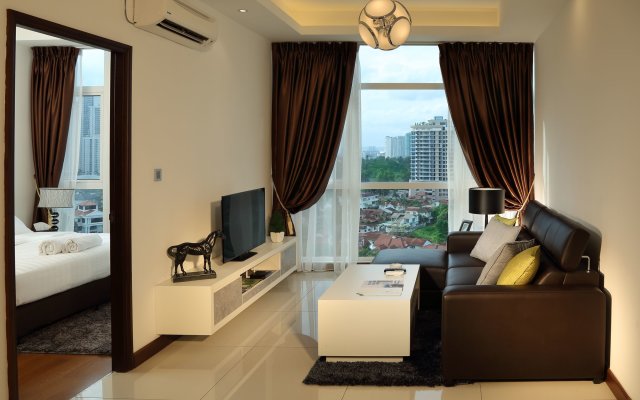 Paragon Serviced Suites @ Straits View