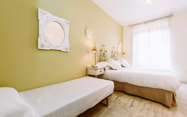 Basic Hotel Doña Manuela