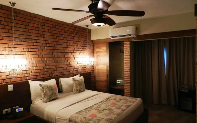 MON Hotel Boutique