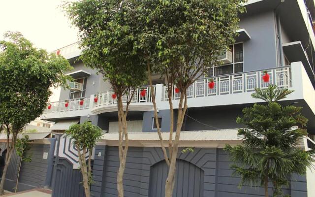 Goroomgo Krishna Residency Bareilly
