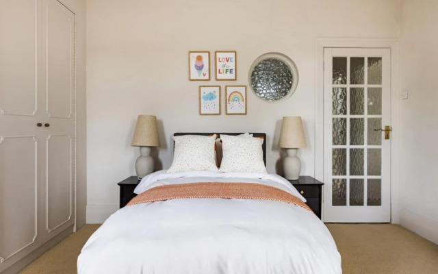 The Hendon Escape - Elegant 3bdr Flat