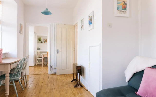 The Mexico Inn, Flat Two