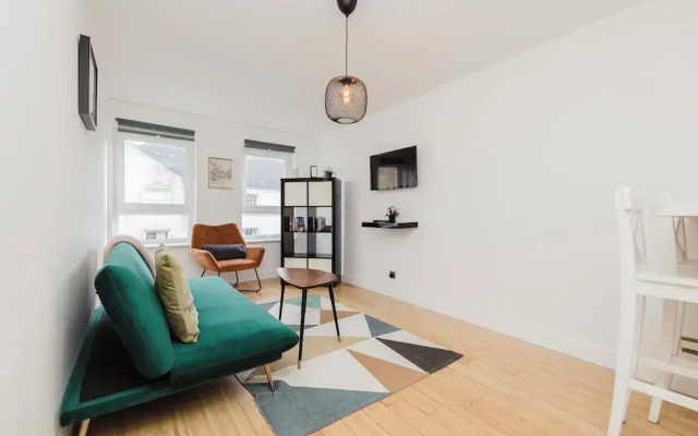 Welcoming 1BR flat near Park