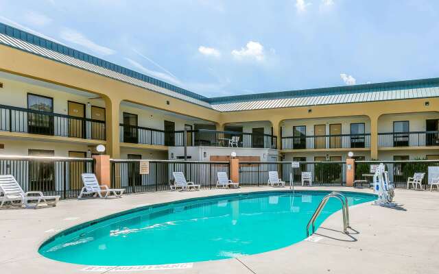 Rodeway Inn Knoxville East