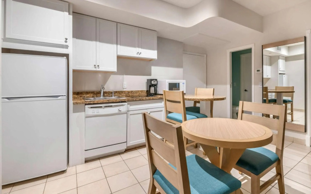 Hilton Vacation Club Crescent on South Beach Miami