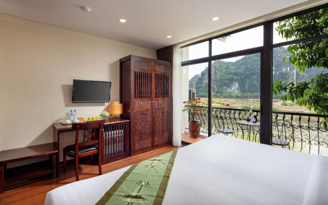 Tam Coc La Montagne Resort & Spa
