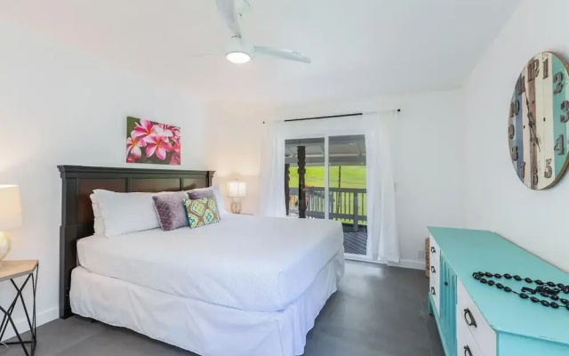 Hale Mauna Nui 4 Bedroom Home by RedAwning