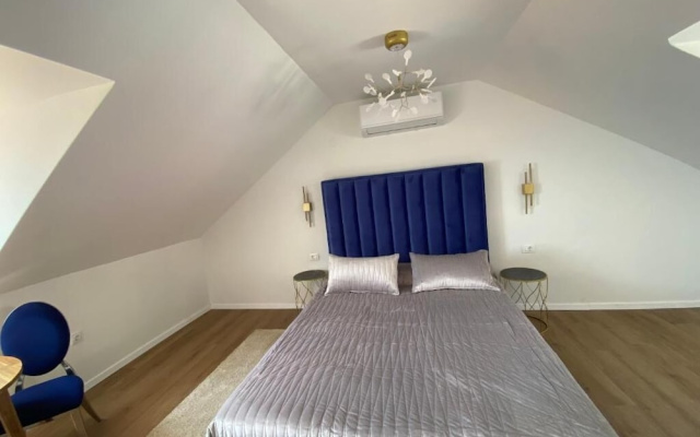 Villa de Blue 2