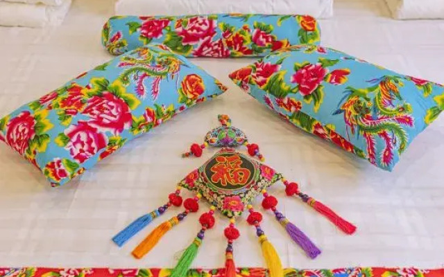 Xuexiang Erlanghe Qingli Inn