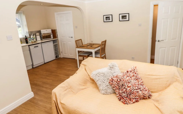 3 Rothbury Place
