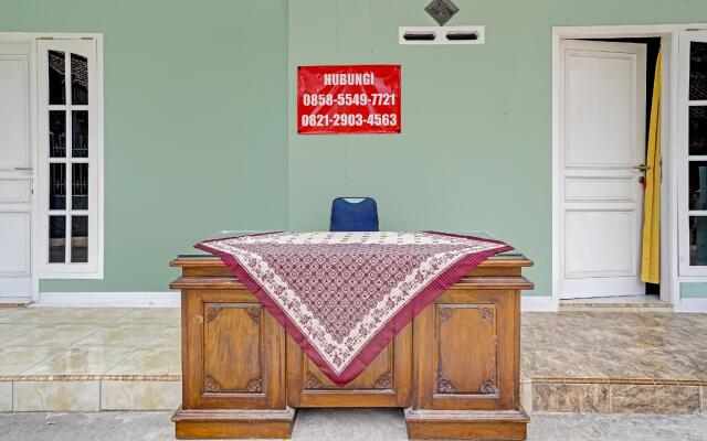 Dewi Guest House Syariah by Oyo