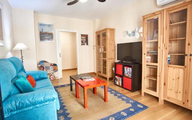 Rodrigo Triana Courtyard by Valcambre