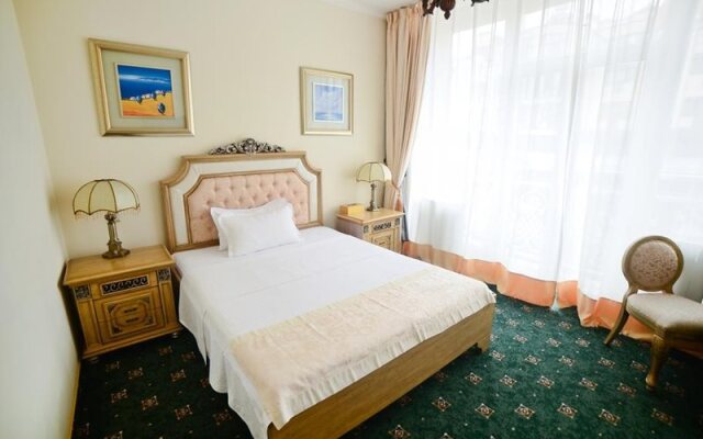 Visak Hotel