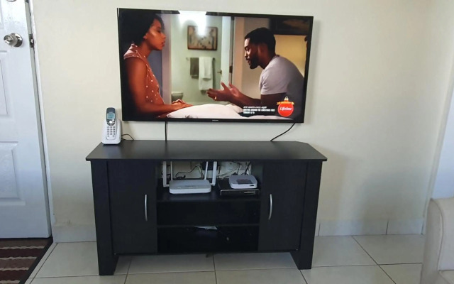 Hastings Towers 4D - Studio Apt Opp Beach