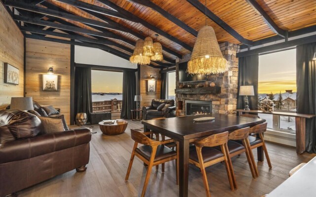 Chalet Monashee-brand New High End W/amazing Views