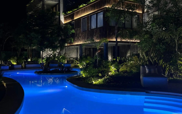 Lovely 2Bedroom apartment serviced + pool & garden