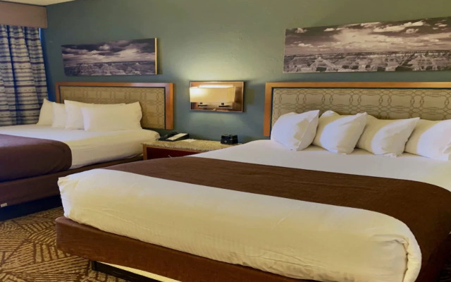 Thunderbird Lodge - Inside the Park