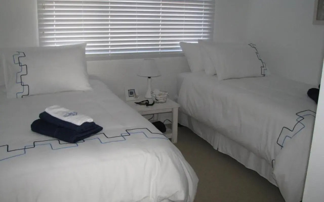 Holiday Home A104 Whale Cove