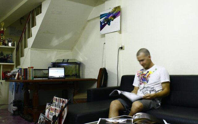 BKK Lumphini Home Stay