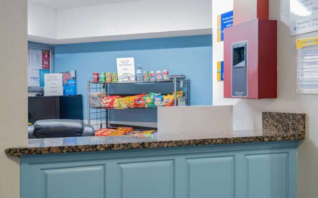 Days Inn by Wyndham Hamilton