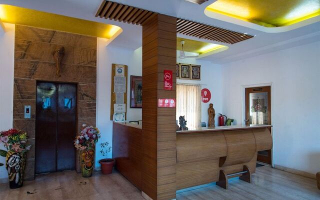 OYO 10323 Hotel Gorbandh