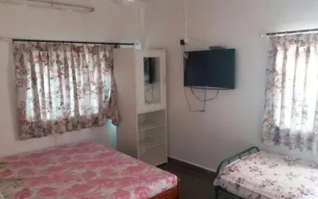 Hotel Happy Home