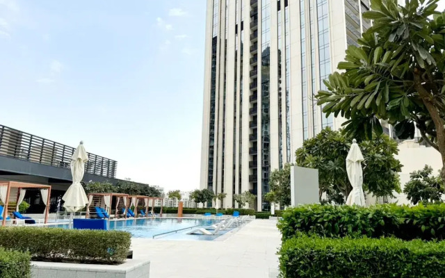 Luxury 2BR at Harbour Gate