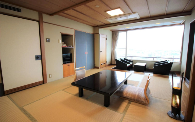 Hotel Hatta – Guest Rooms – Fuefuki