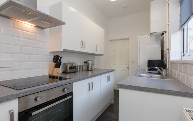 Townhouse @ 47 Clare Street Stoke