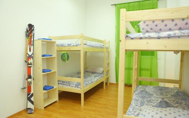 Yolki Art Hostel