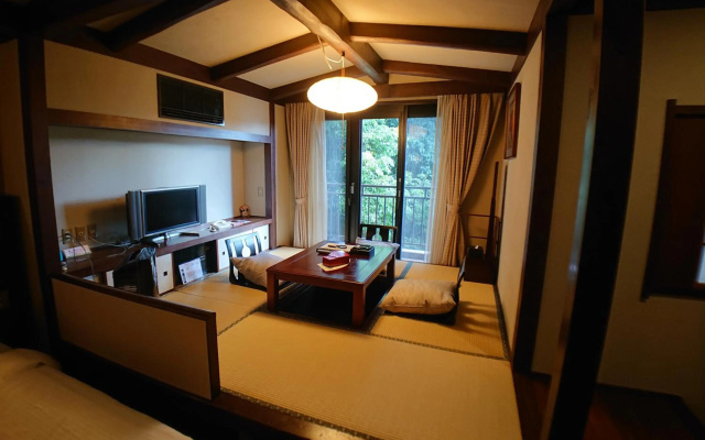 Kasuga Hotel – Guest Rooms – Nara