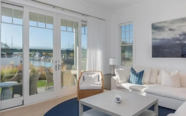 Canoe Place Waterfront Residences