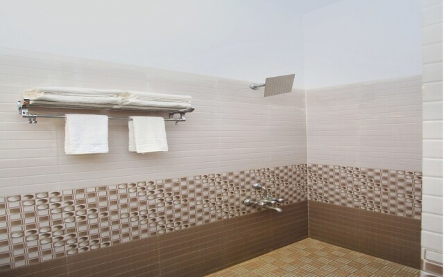 OYO 10632 Hotel Brigade Royal