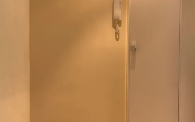 Spanish Steps Hills Apartment