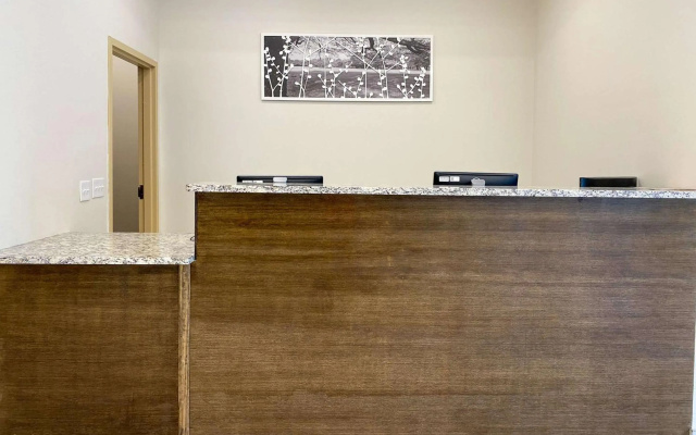 Sleep Inn & Suites - Coliseum Area