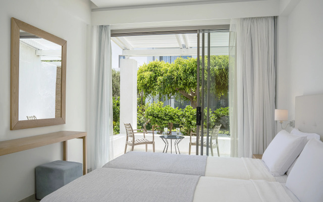 Maritimo Beach Hotel